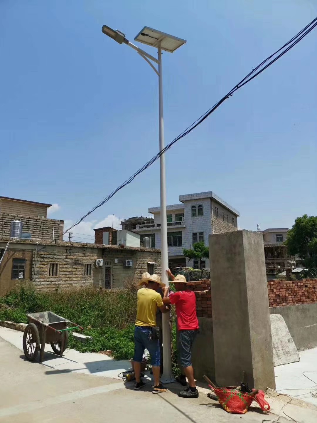 美麗鄉(xiāng)村太陽(yáng)能路燈1